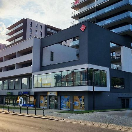 Q Apart Coral - Studio, Manufaktura, Parking Gratis, Tv Max, Fv, Gwarancja Zadowolenia Apartment Lodz  Exterior photo